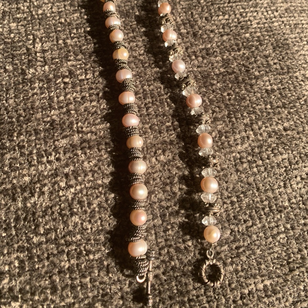 Set of 2 pale pink pearl bracelets